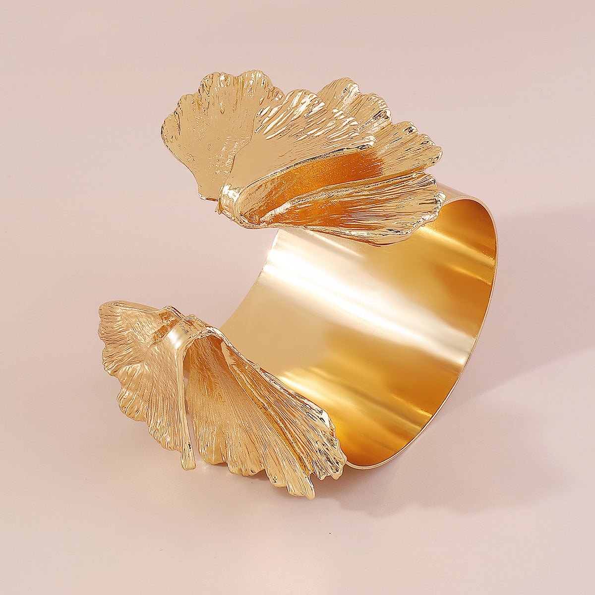 B2048 Retro Wide Metal Flower Open Bangle