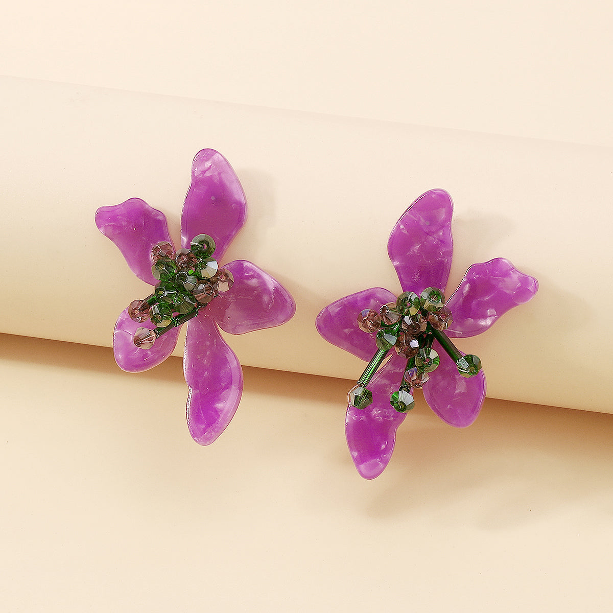 E10898H Elegant Acrylic Purple Flower Earrings