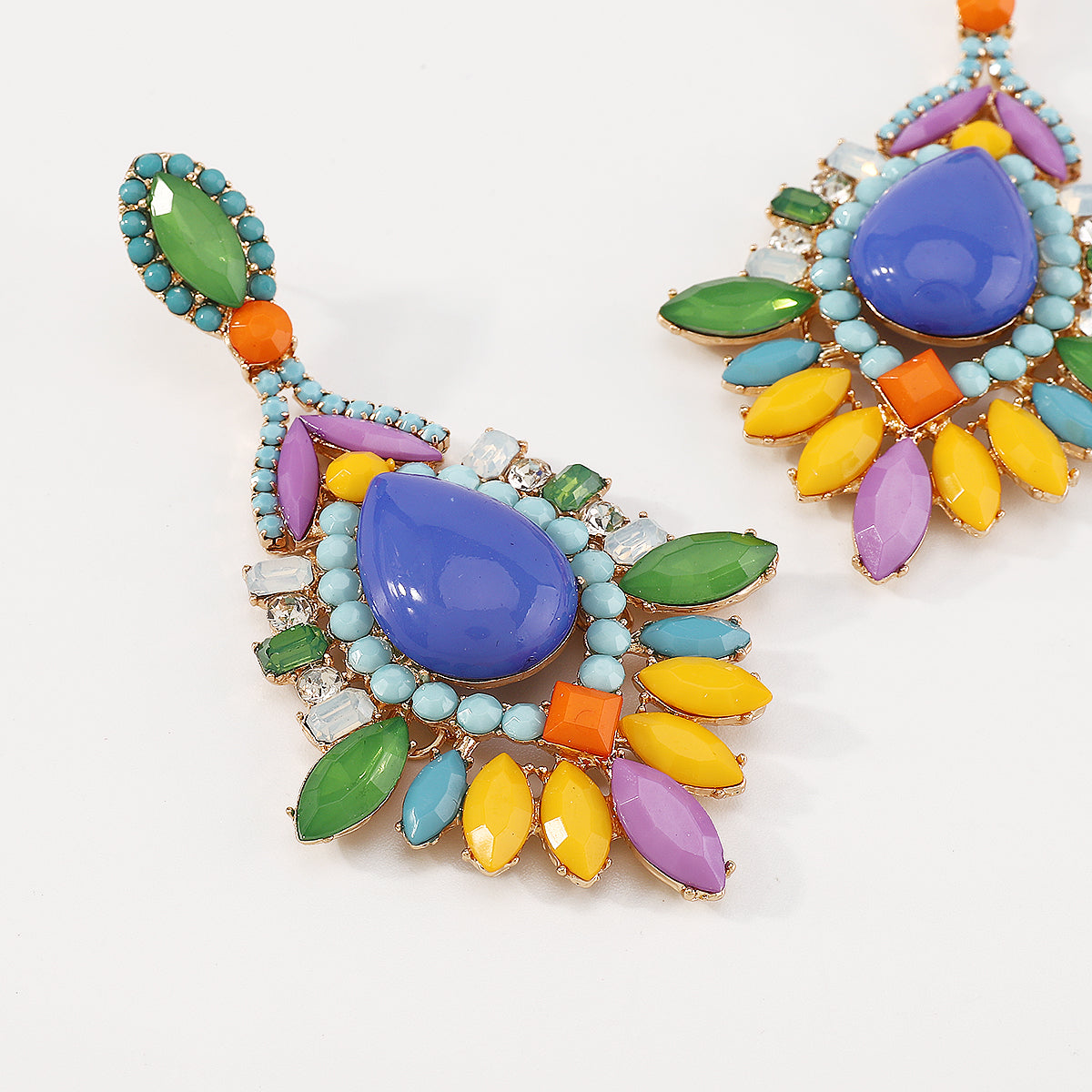 E10899 Exaggerated Bohemian Acrylic Blue Drop Earrings
