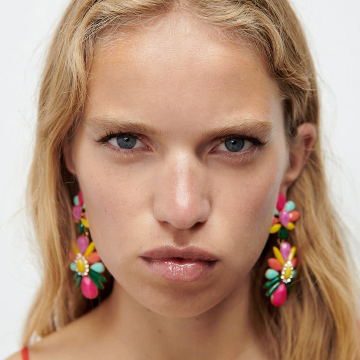 E10900 Trend Colorful Resin Flower Statement Earrings