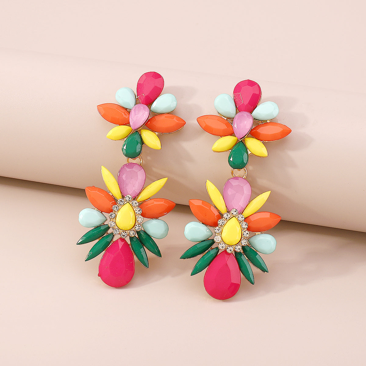E10900 Trend Colorful Resin Flower Statement Earrings