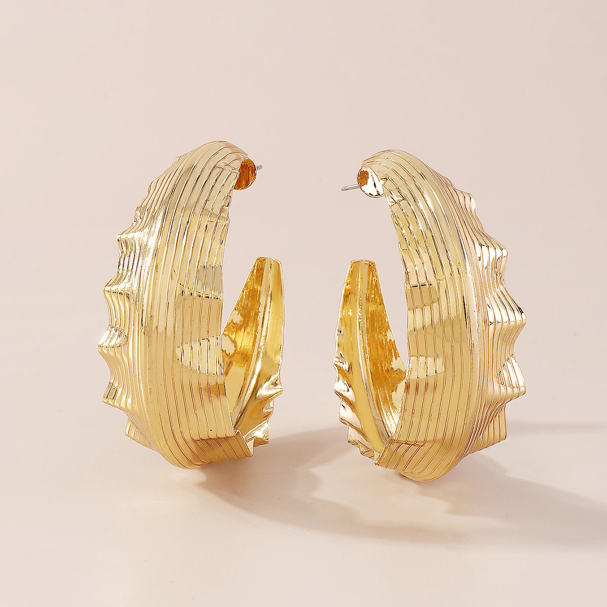 E10954H Large Wavy Round Hoop Earrings