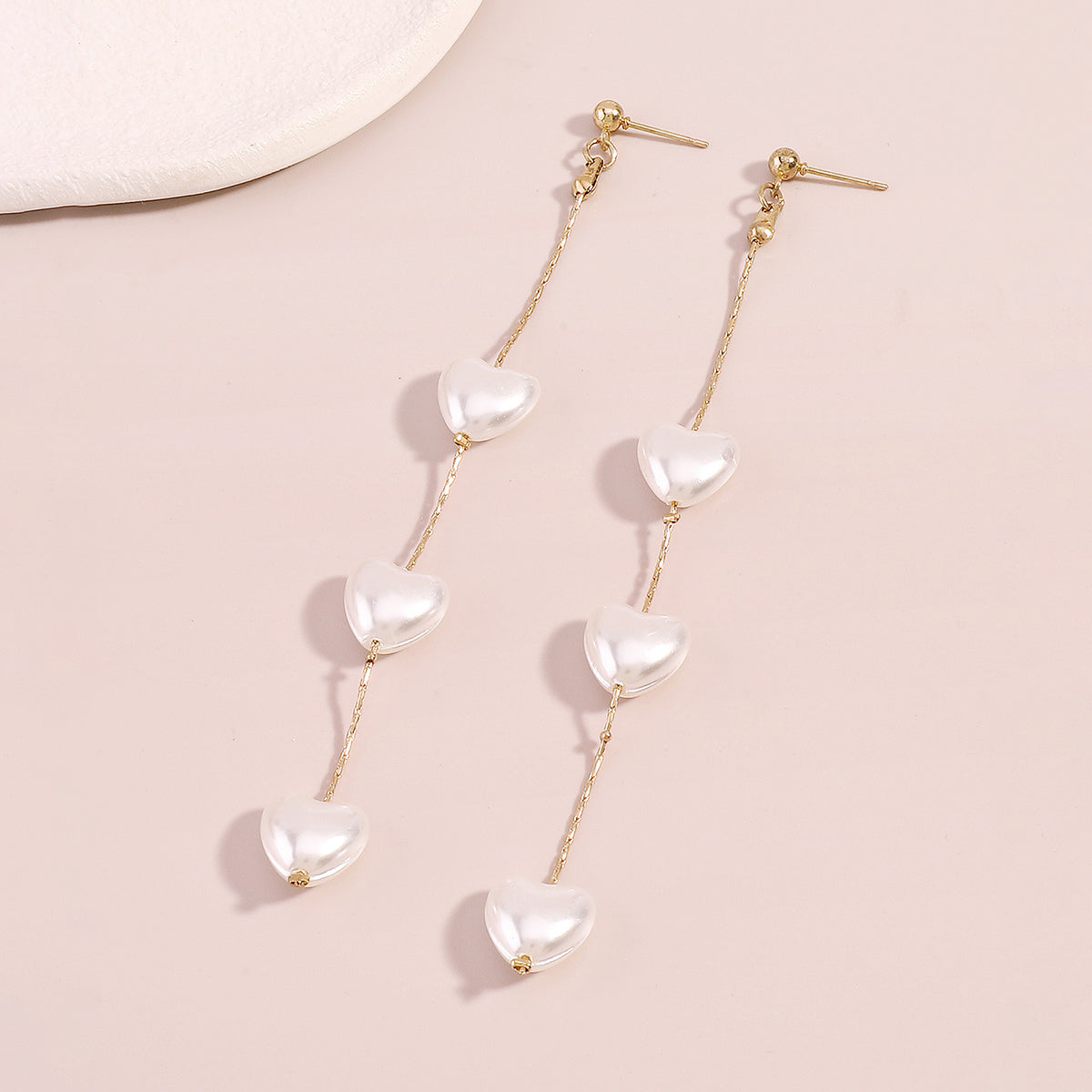 E11176 Pearls Heart Tassel Drop Dangle Earrings