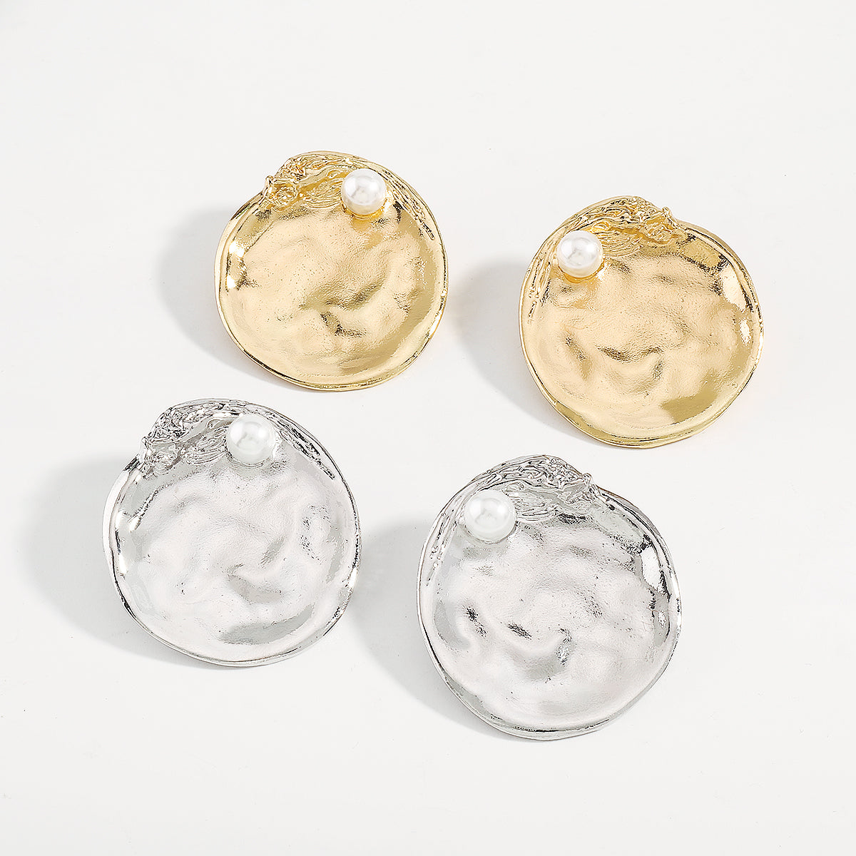 E11188 Metal Large Round w/Pearl Earrings