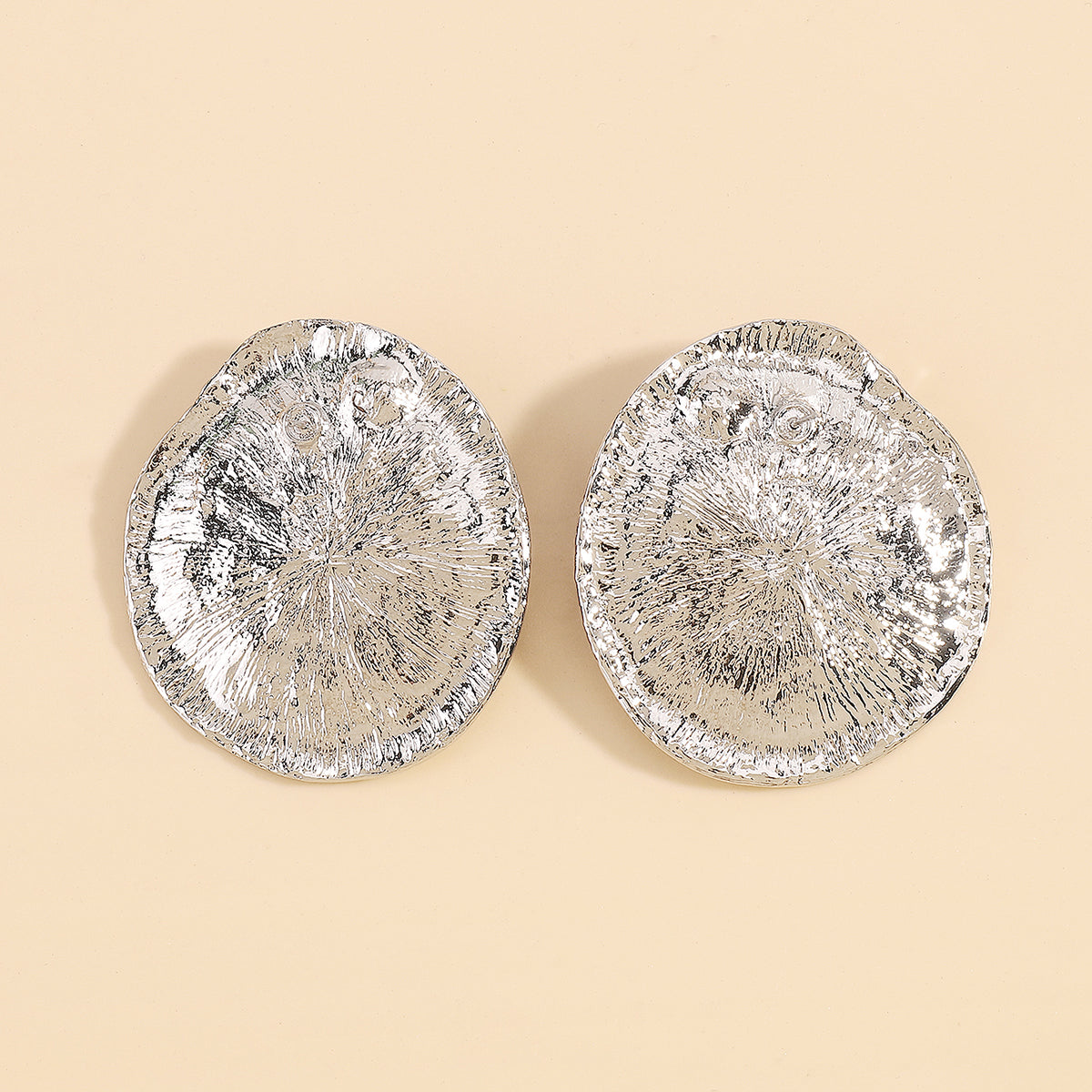 E11188 Metal Large Round w/Pearl Earrings