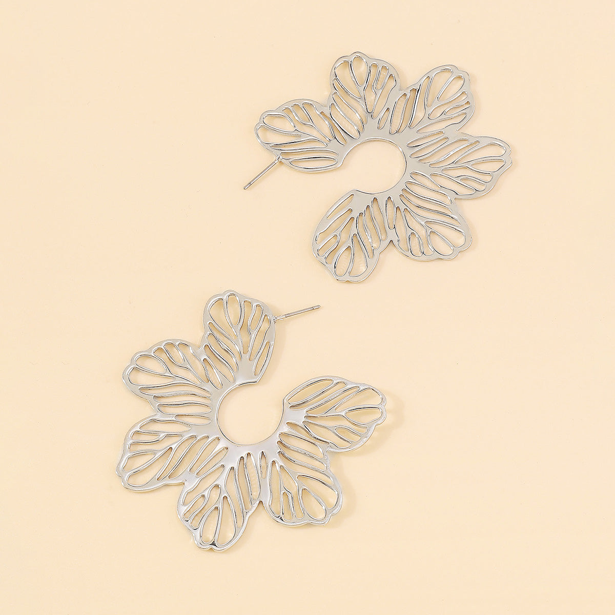 E11337H Flat Flower Drop Dangle Earrings