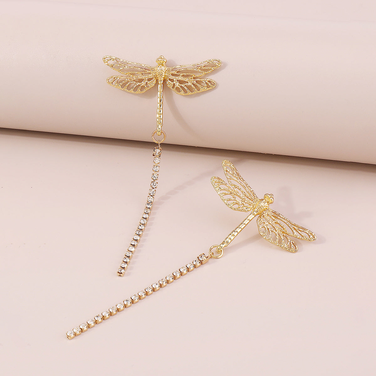 E11359 Metal Dragonfly Long Dangle Earrings