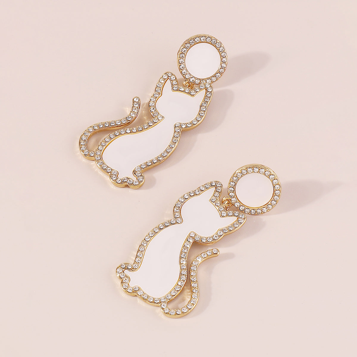 E11384 Cute Black & White Enamel Cat Dangle Earrings
