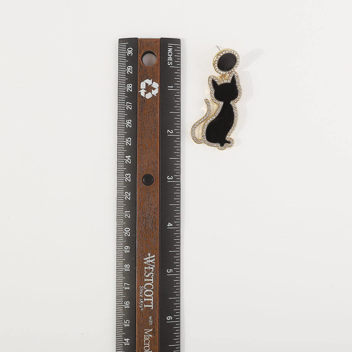 E11384 Cute Black & White Enamel Cat Dangle Earrings