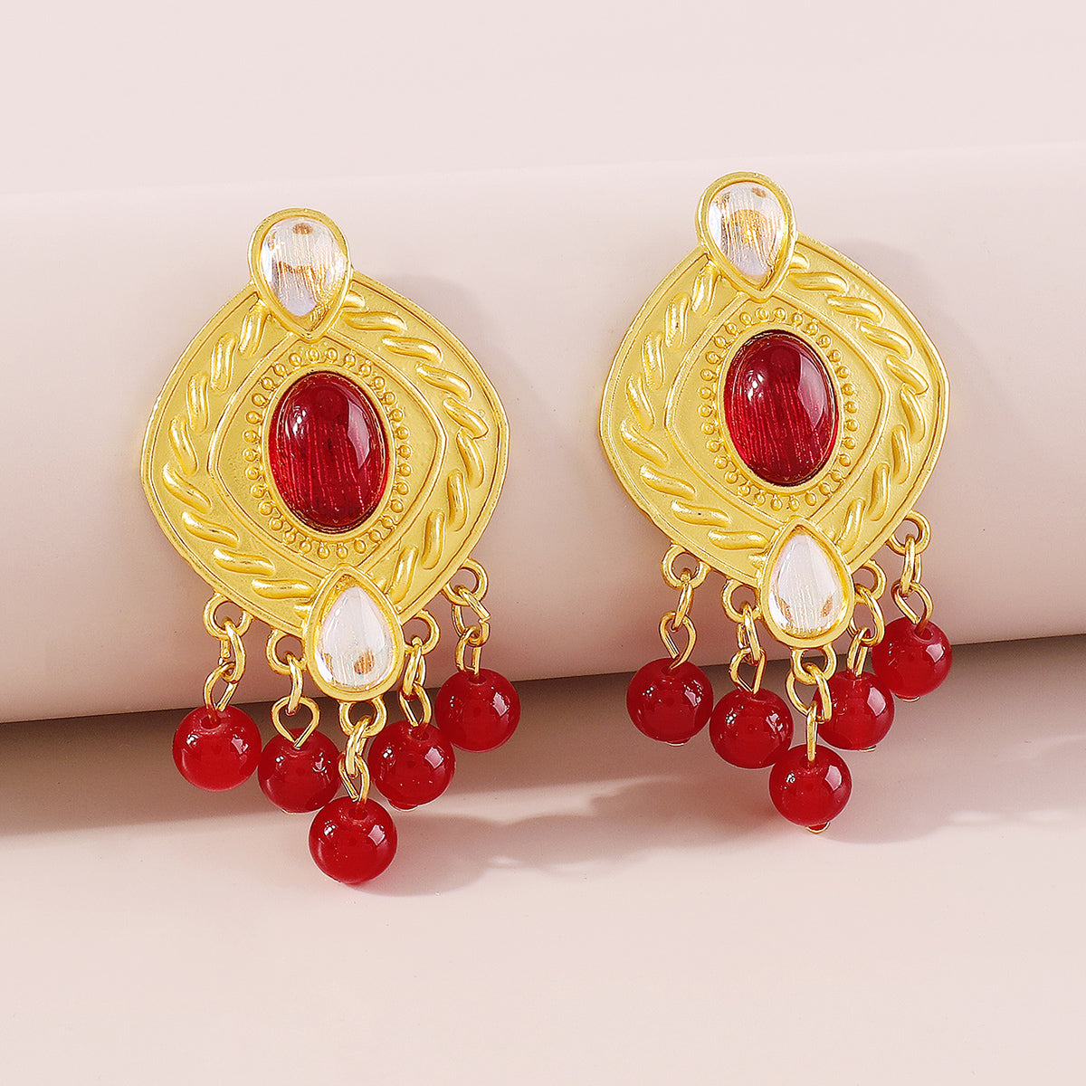 E11485 Vintage Resin Beads Dangle Earrings