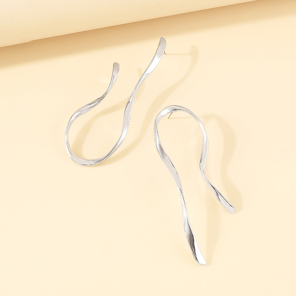 E11659 Geometric Irregular Metal U-shaped Dangle Earring