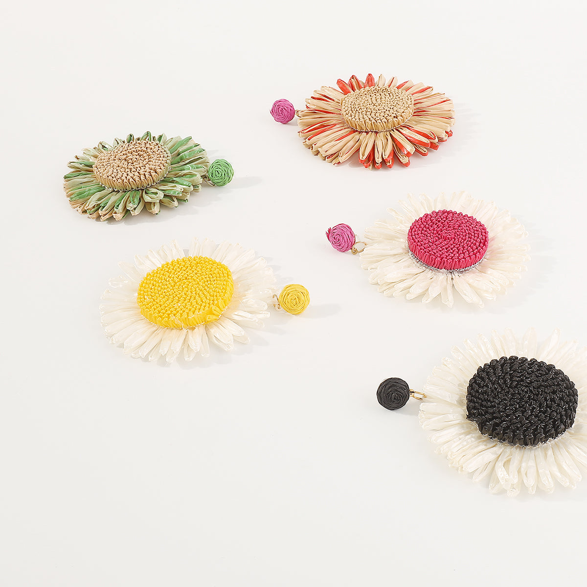 E11750 Boho Large Raffia Sunflower Drop Earrings
