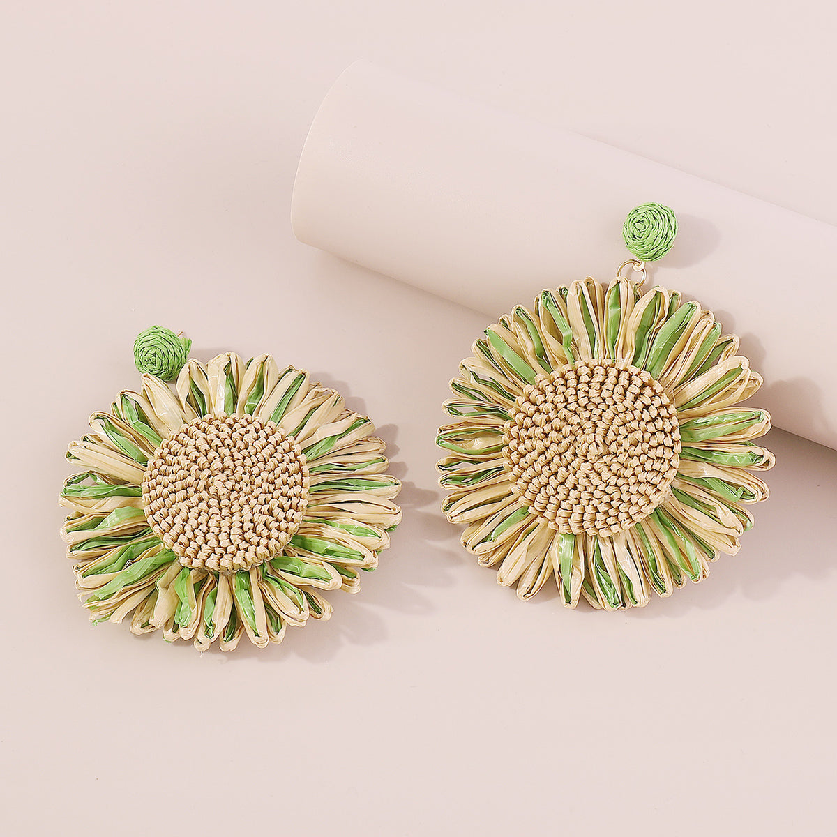 E11750 Boho Large Raffia Sunflower Drop Earrings