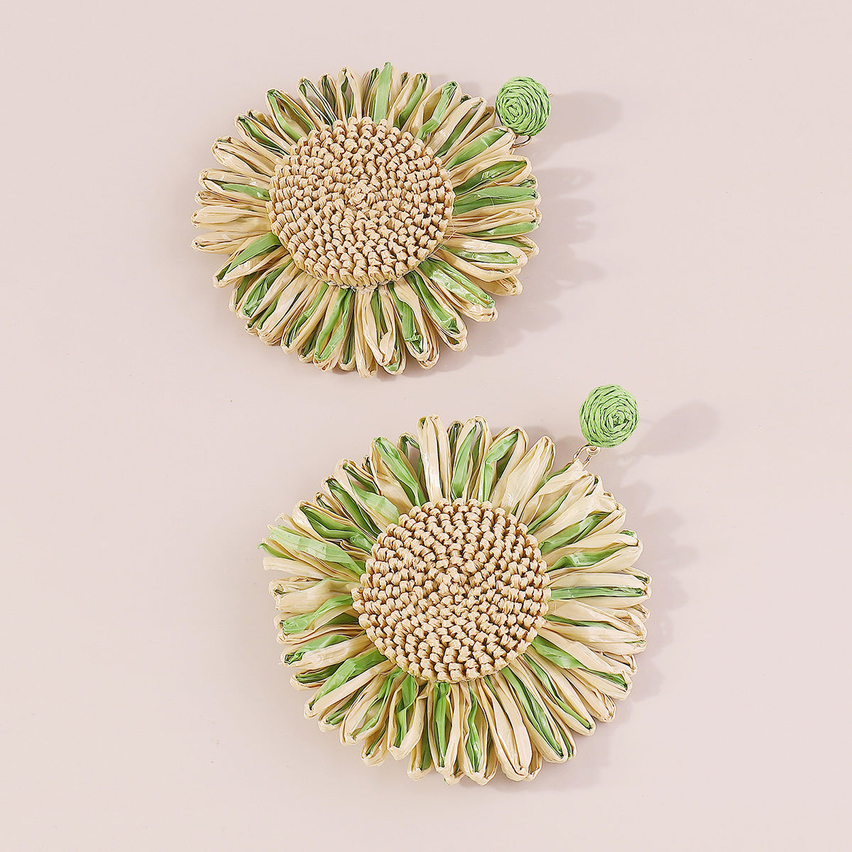 E11750 Boho Large Raffia Sunflower Drop Earrings