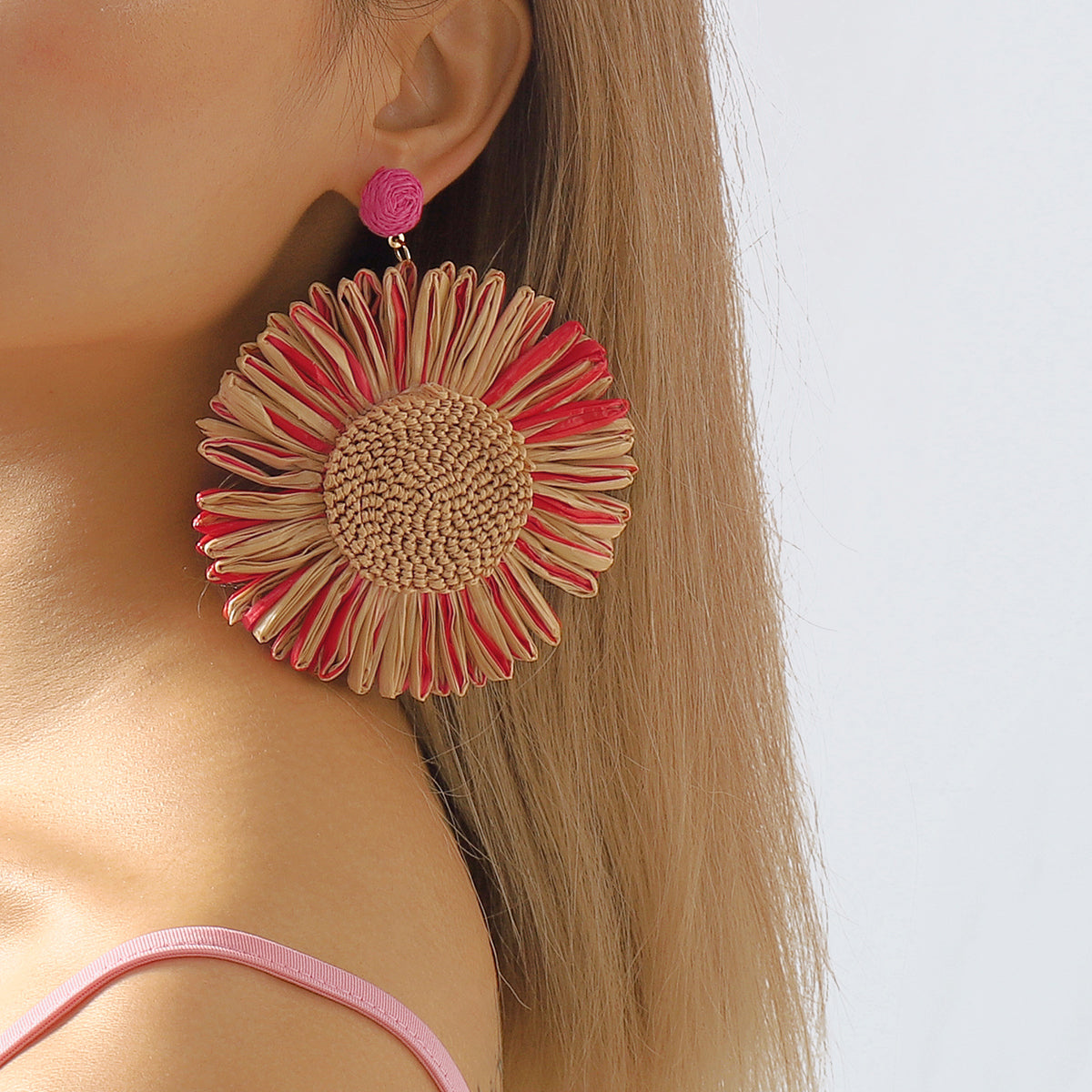 E11750 Boho Large Raffia Sunflower Drop Earrings