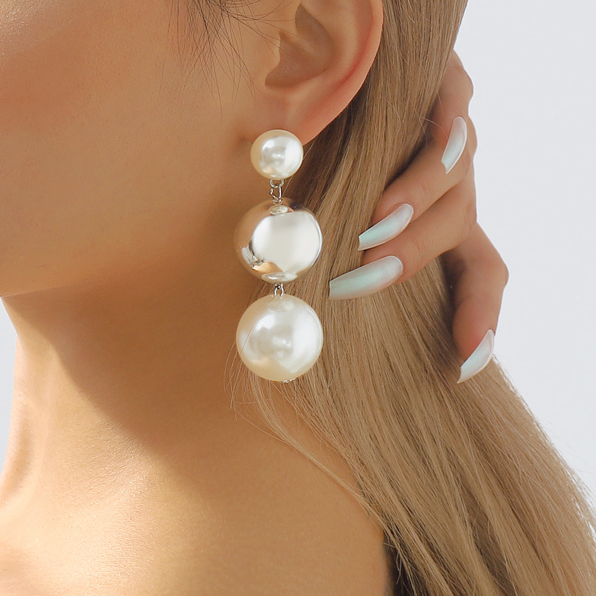 E11790 Statement Large Beads Pearl Tiered Earrings