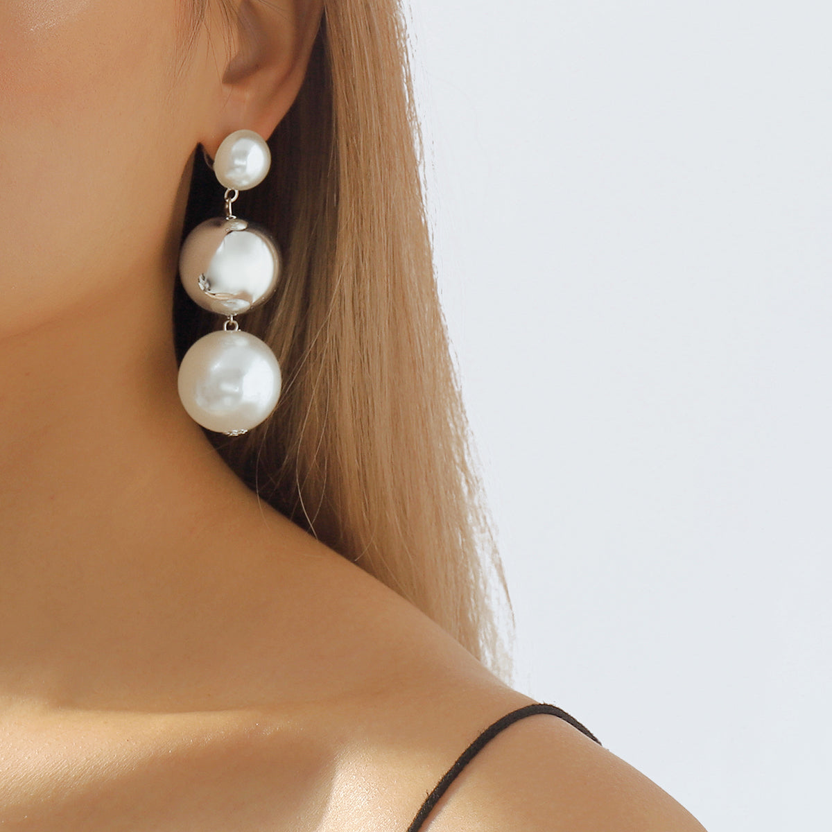 E11790 Statement Large Beads Pearl Tiered Earrings