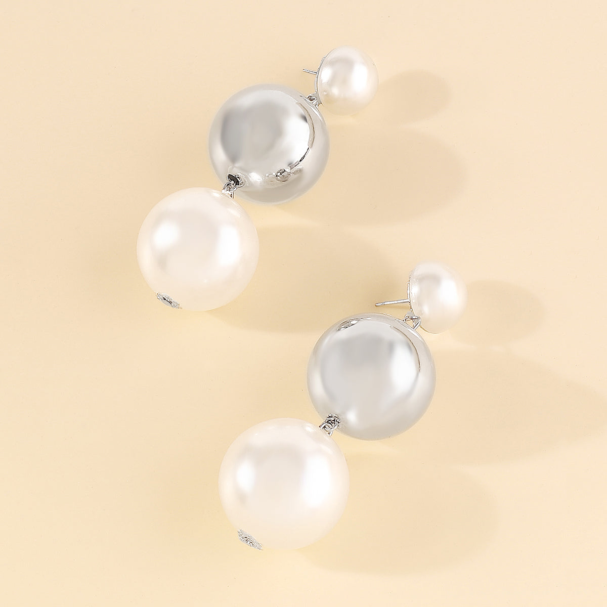 E11790 Statement Large Beads Pearl Tiered Earrings
