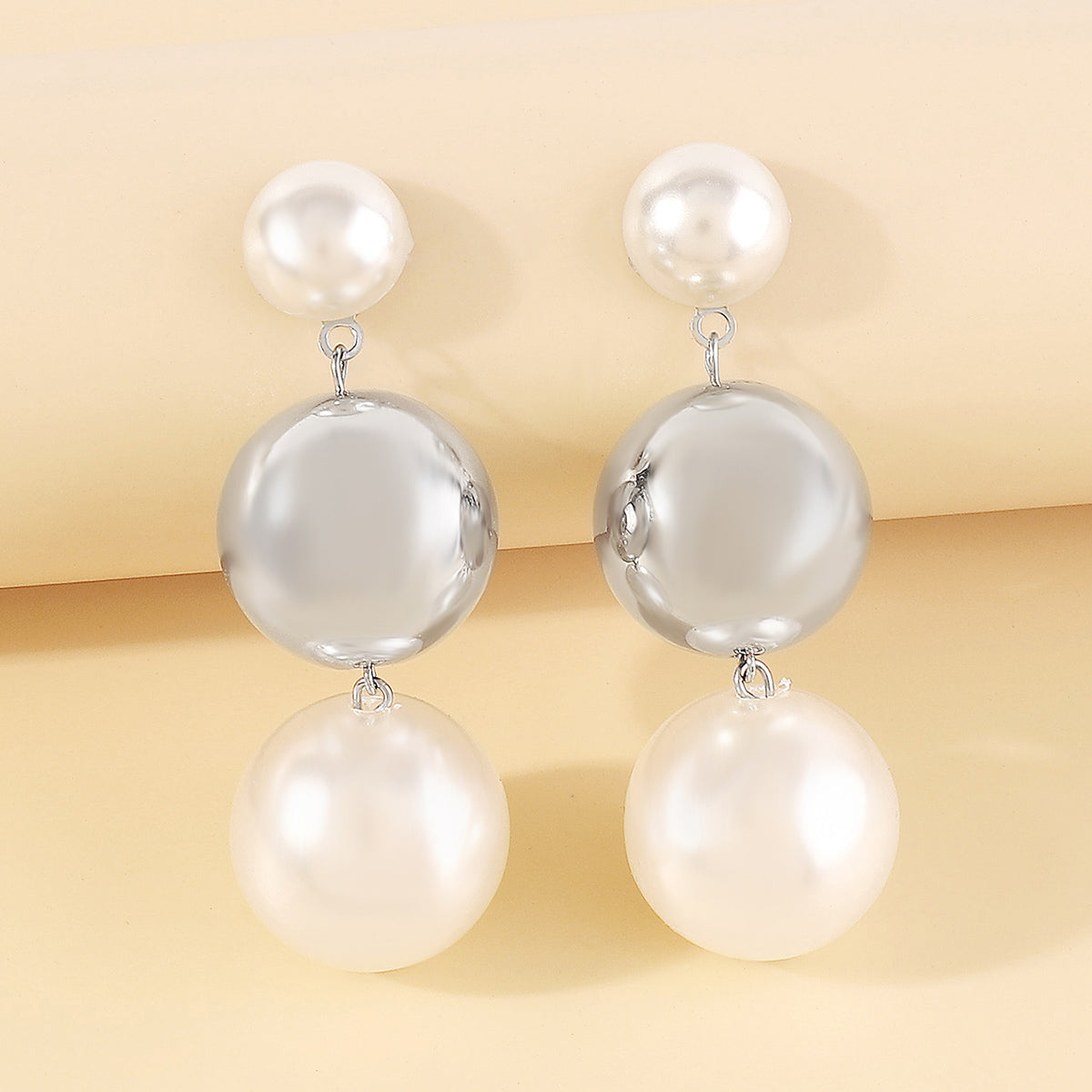 E11790 Statement Large Beads Pearl Tiered Earrings
