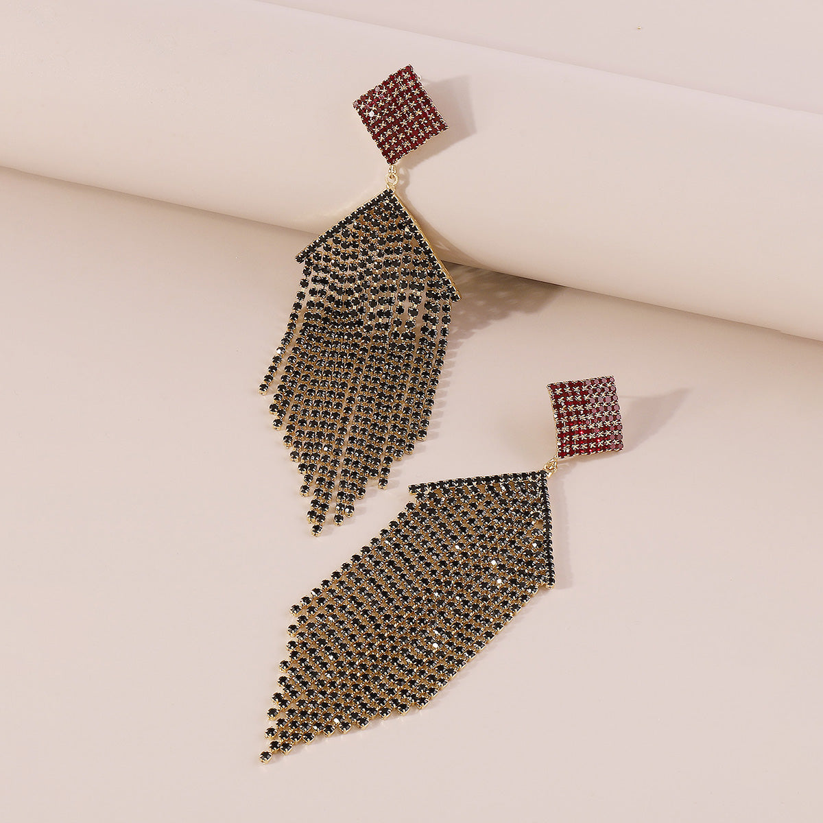 E11834 Lux Crystal Chandelier Earrings