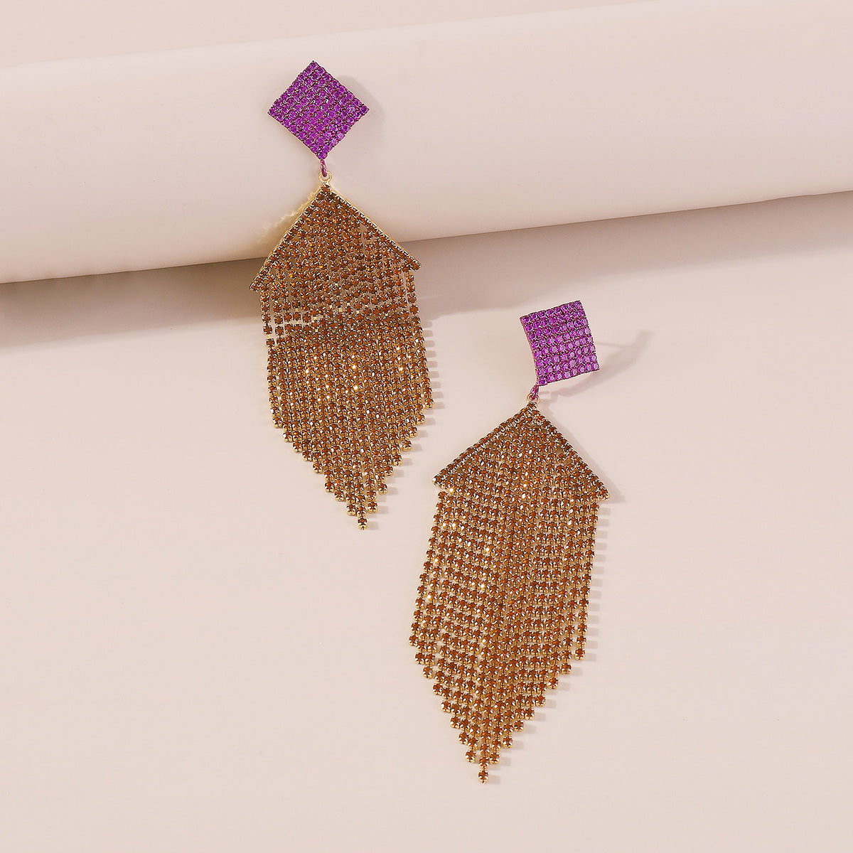 E11834 Lux Crystal Chandelier Earrings