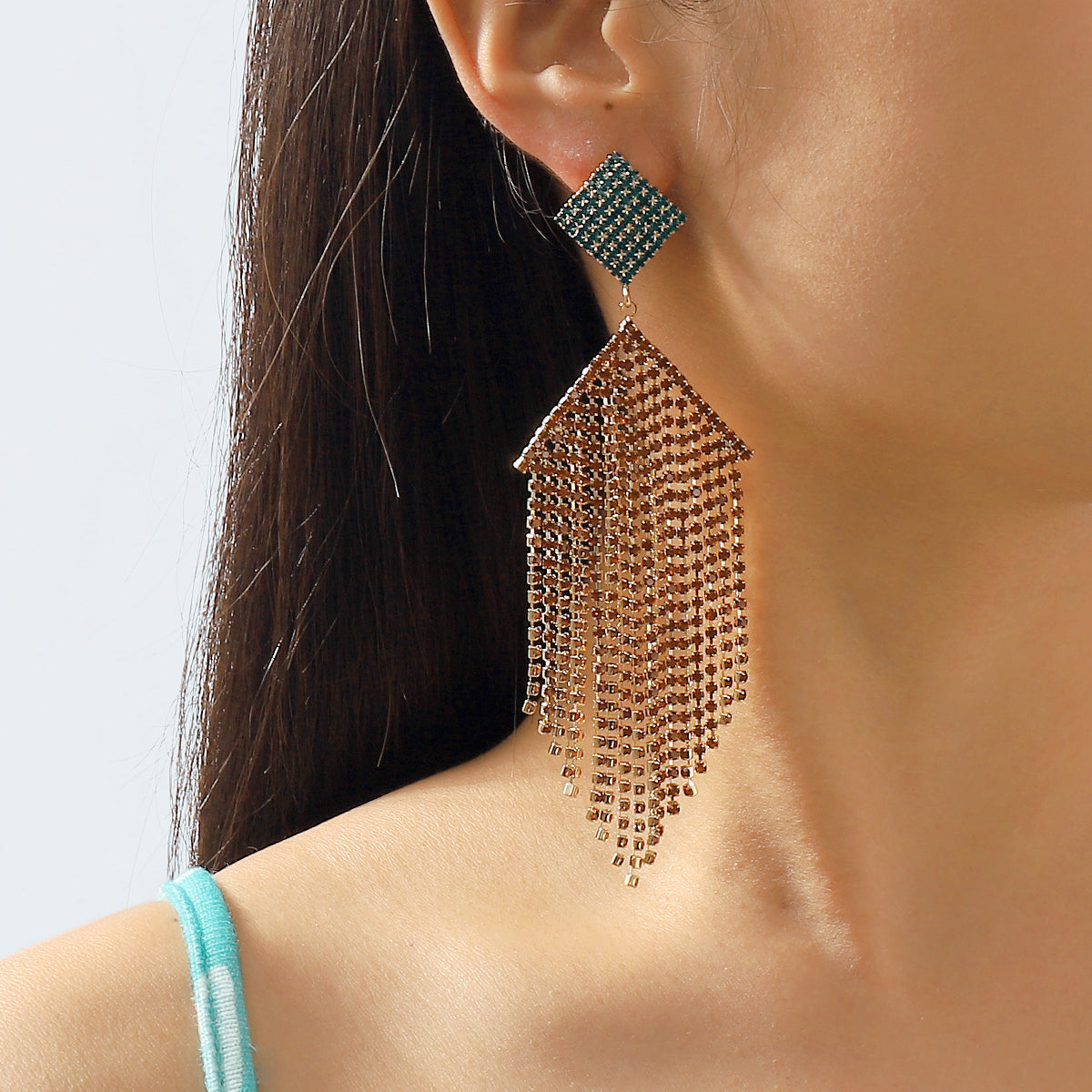 E11834 Lux Crystal Chandelier Earrings