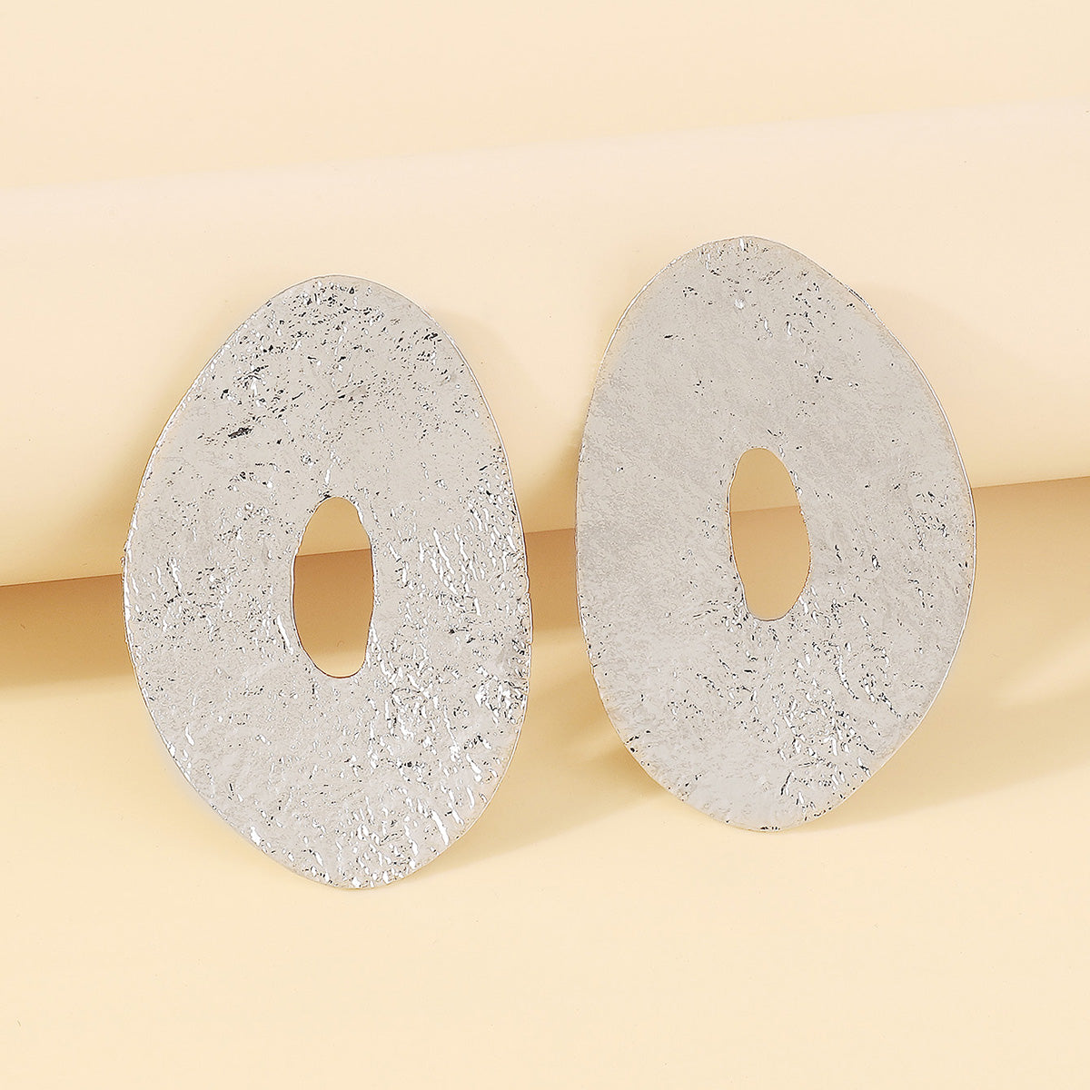E11849 Large Metal Geometric Round Drop Earrings