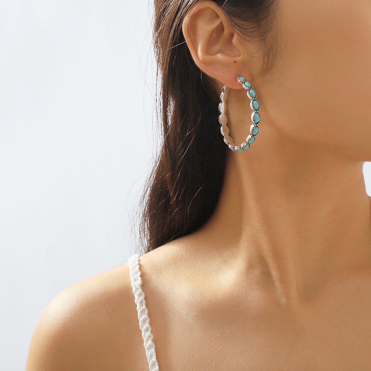 E11867 Western Blue Turquoise Hoop Earrings