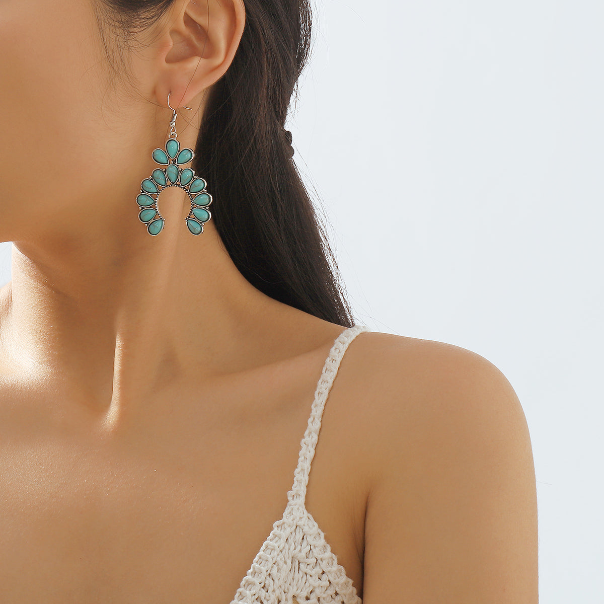 E11868 Western Turquoise Geometric Drop Earrings