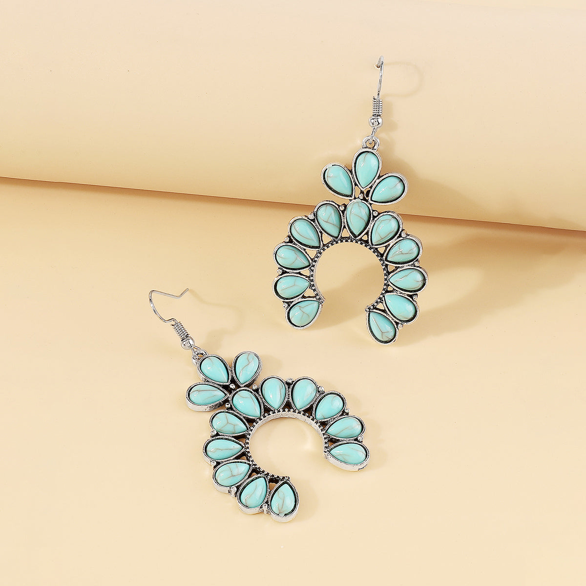 E11868 Western Turquoise Geometric Drop Earrings