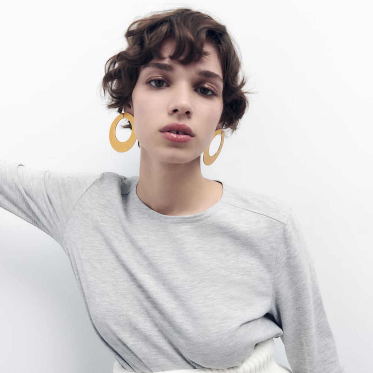 E11872 Large Textured Flat Circle Drop Earrings