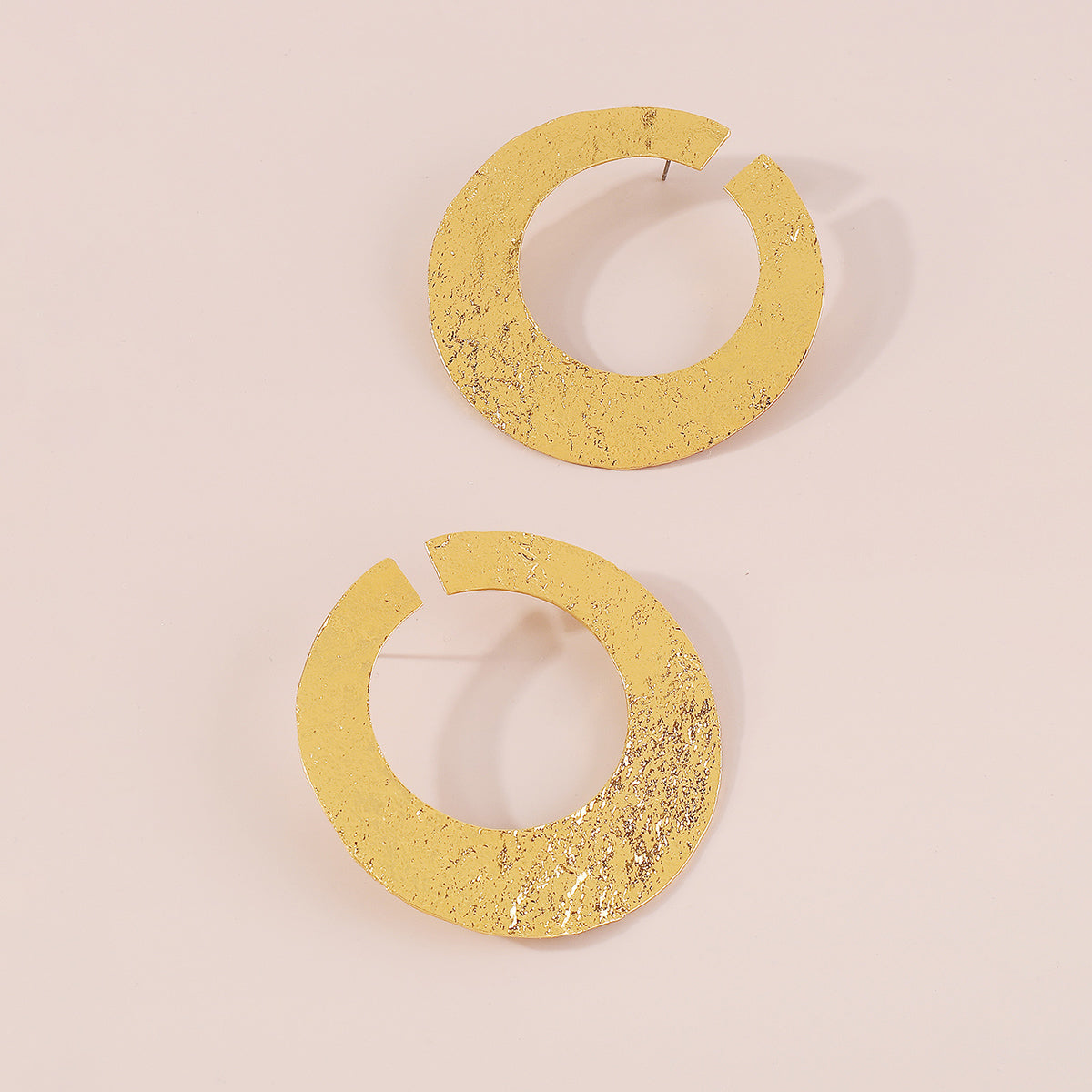 E11872 Large Textured Flat Circle Drop Earrings