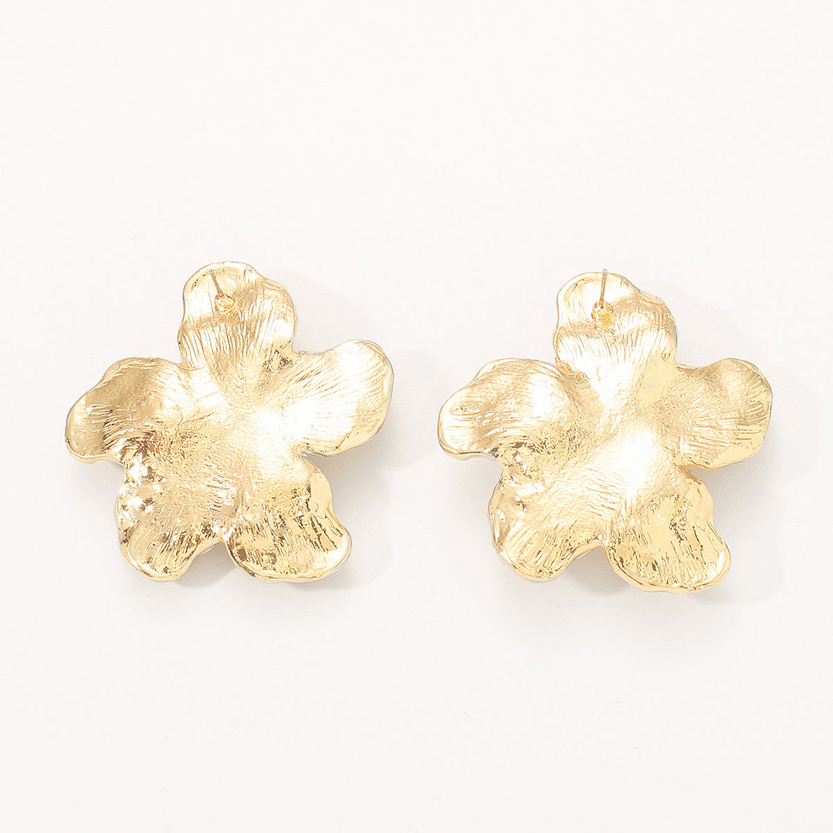 E11937 Metal Flower w/Pearl Dangle Earrings
