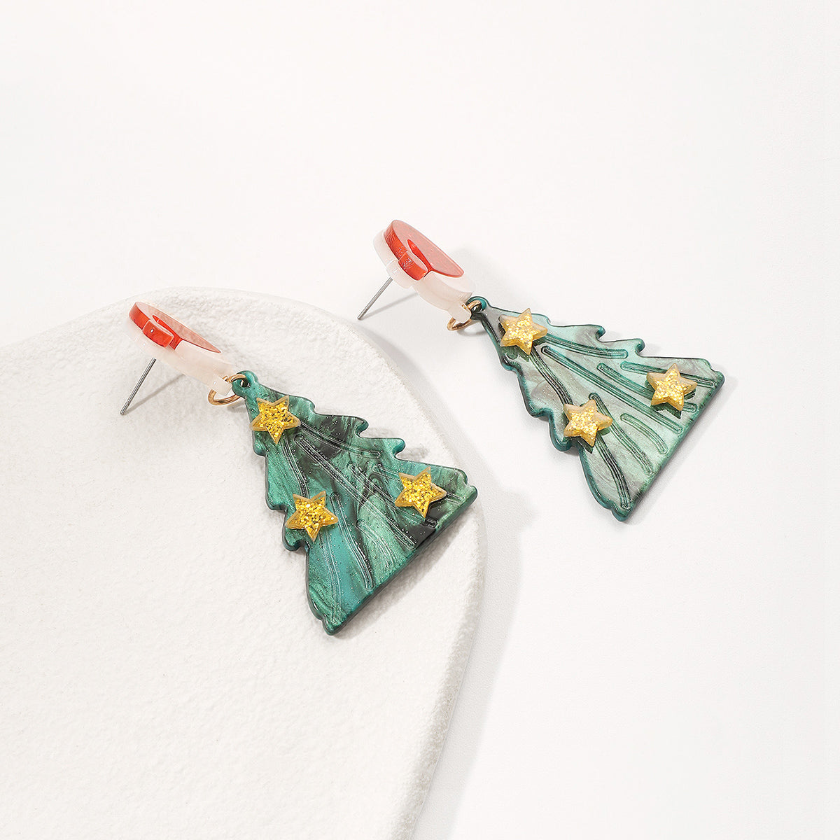 E11963 Acrylic Christmas Tree Hat Drop Earrings
