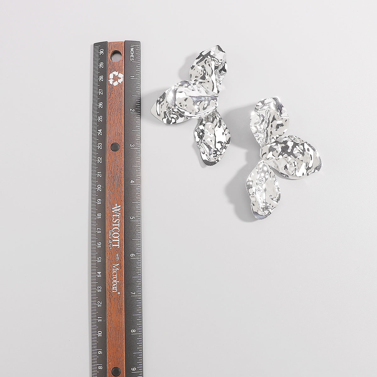E12008 Statement Geometric Petal Dangle Earrings