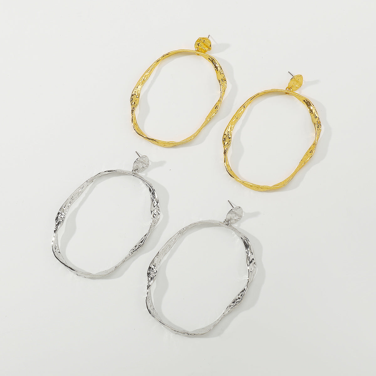 E12017 Large Metal Elliptic Dangle Earrings