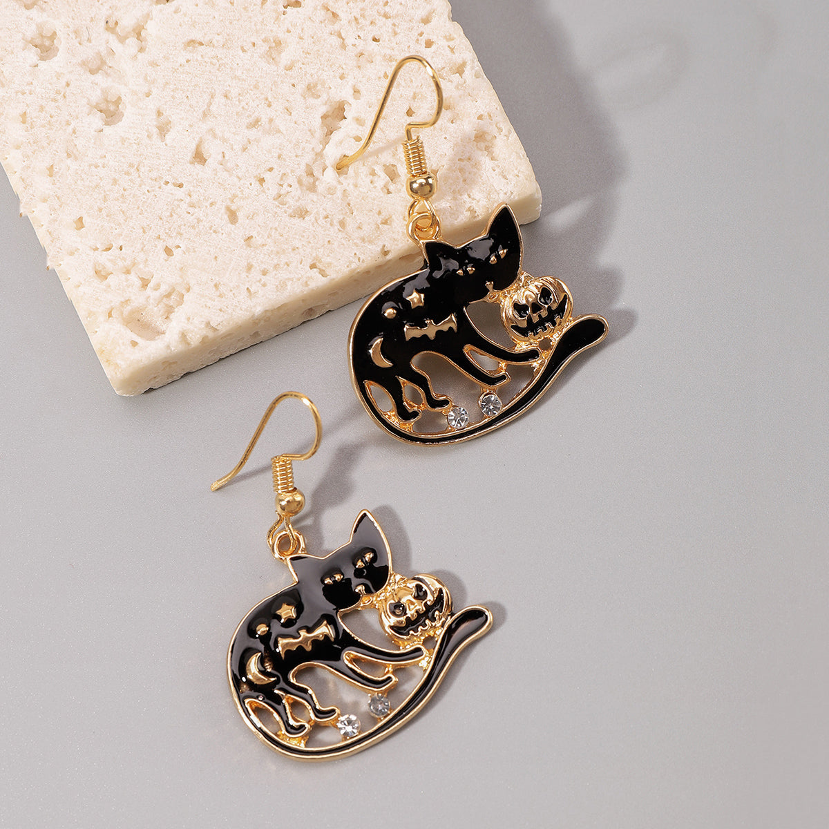 E12066 Halloween Hat Skull Pumpkin Cat Dangle Earrings