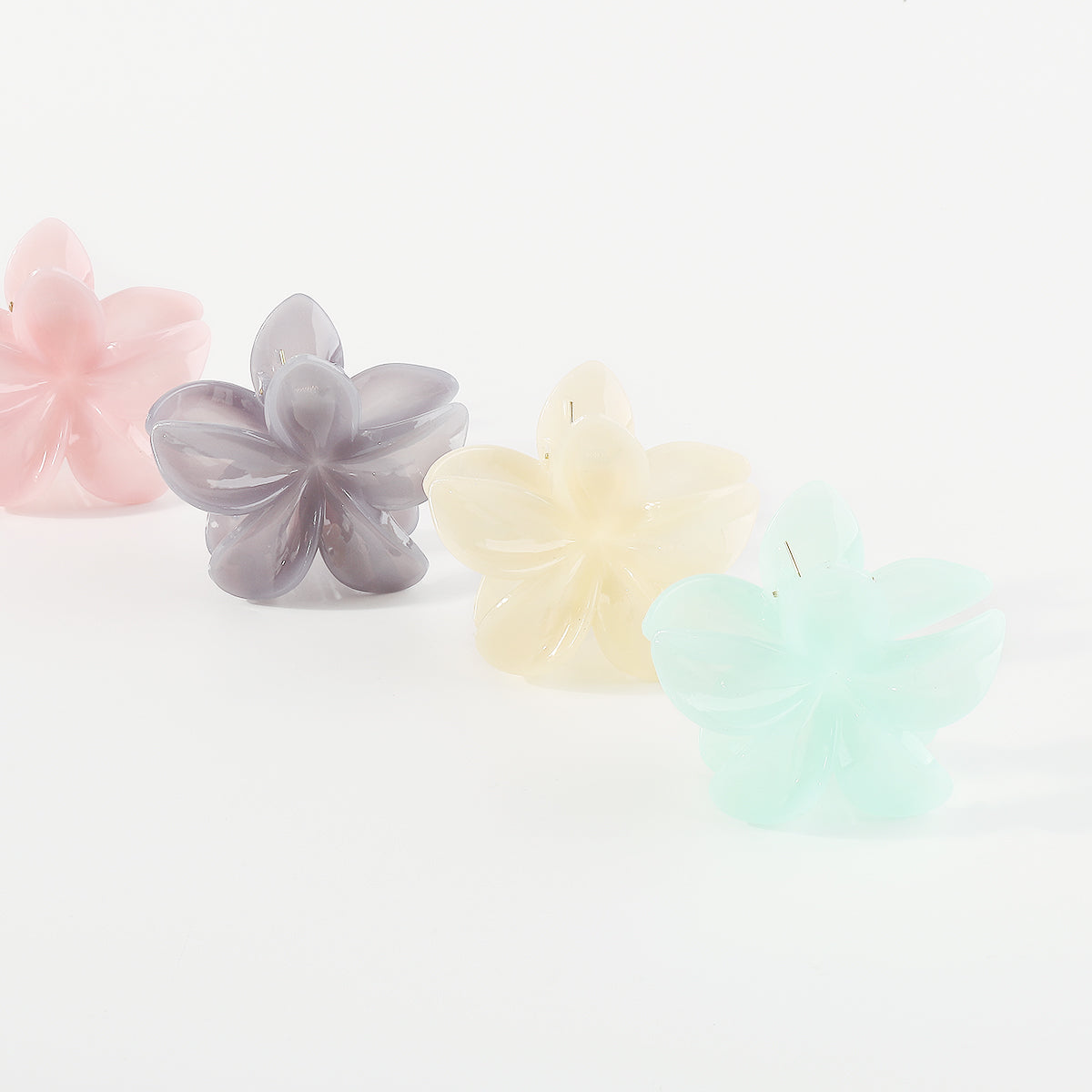 F5951 4 Pcs Summer Large Resin Flower Hair Claw Set