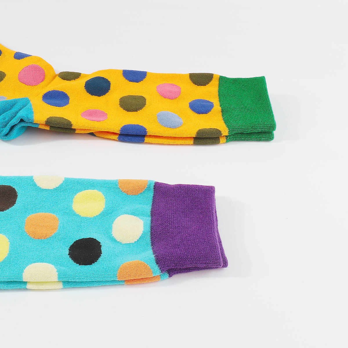 G0115 Multi Color Spotted Crew Socks