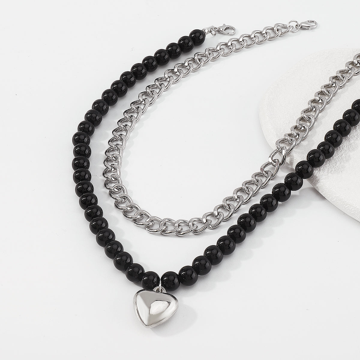 N10411 Black Beads Chain Collar Heart Pendant Necklace