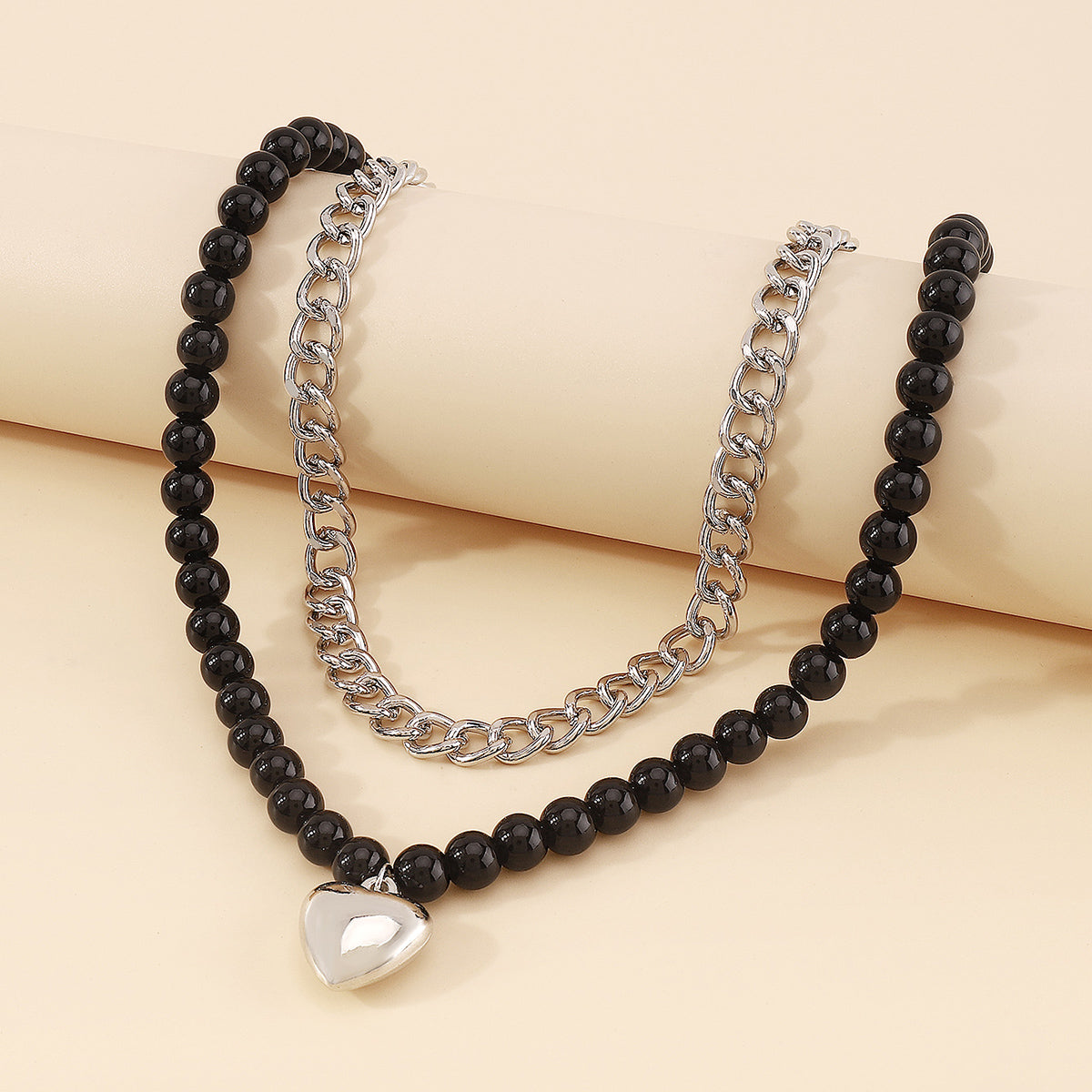 N10411 Black Beads Chain Collar Heart Pendant Necklace