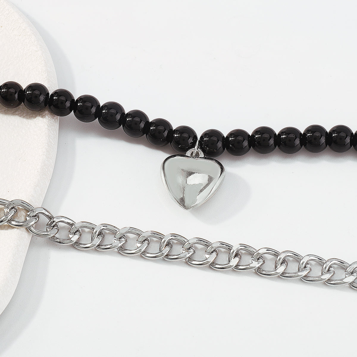 N10411 Black Beads Chain Collar Heart Pendant Necklace