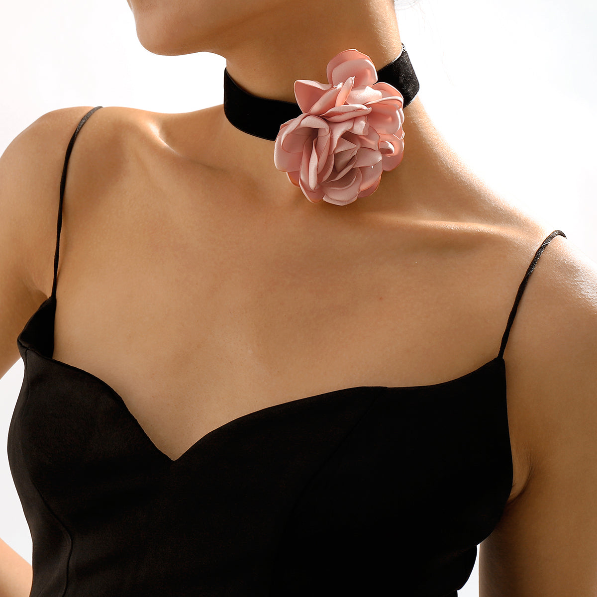 N10282 Retro Romantic Fabric Rose Flower Choker Necklace