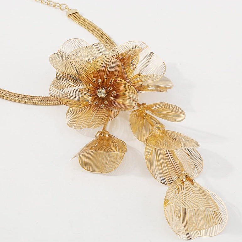 N11106 Large Floral Festival Necklace