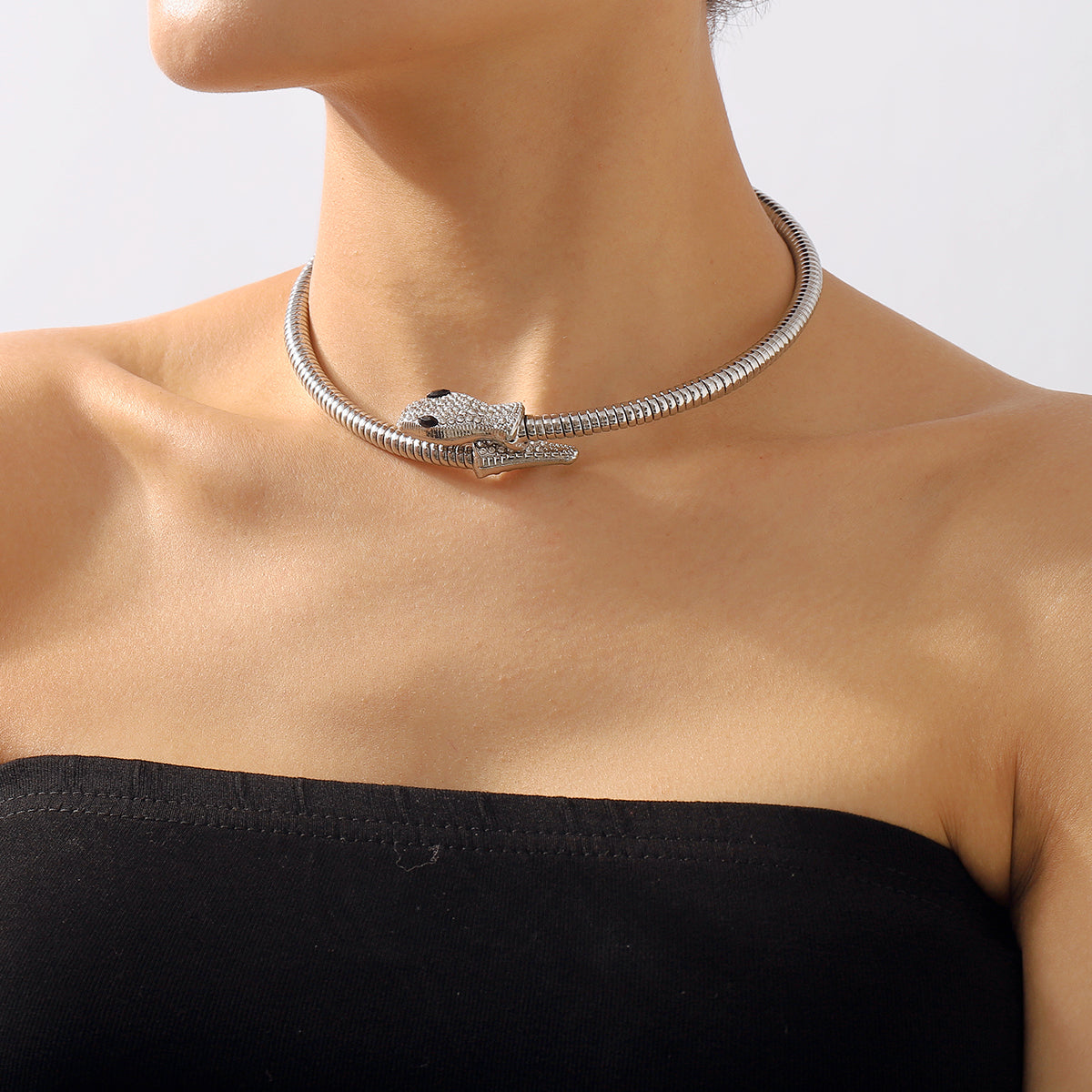 N11128 Simple Rhinestone Snake Choker Necklace
