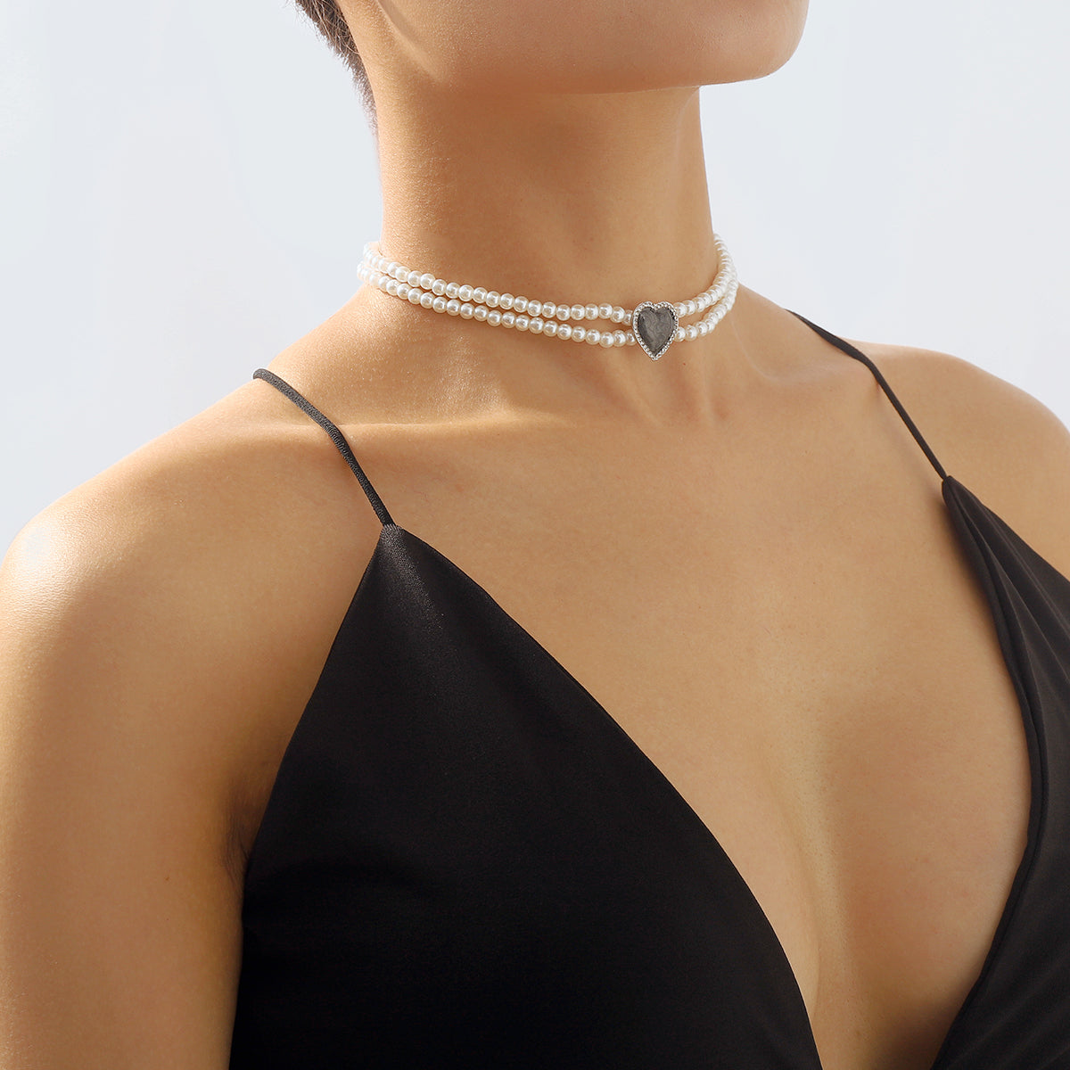 N11138 Layered Pearls Chain Enamel Heart Choker Necklace