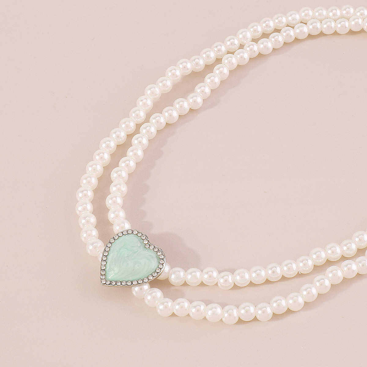 N11138 Layered Pearls Chain Enamel Heart Choker Necklace