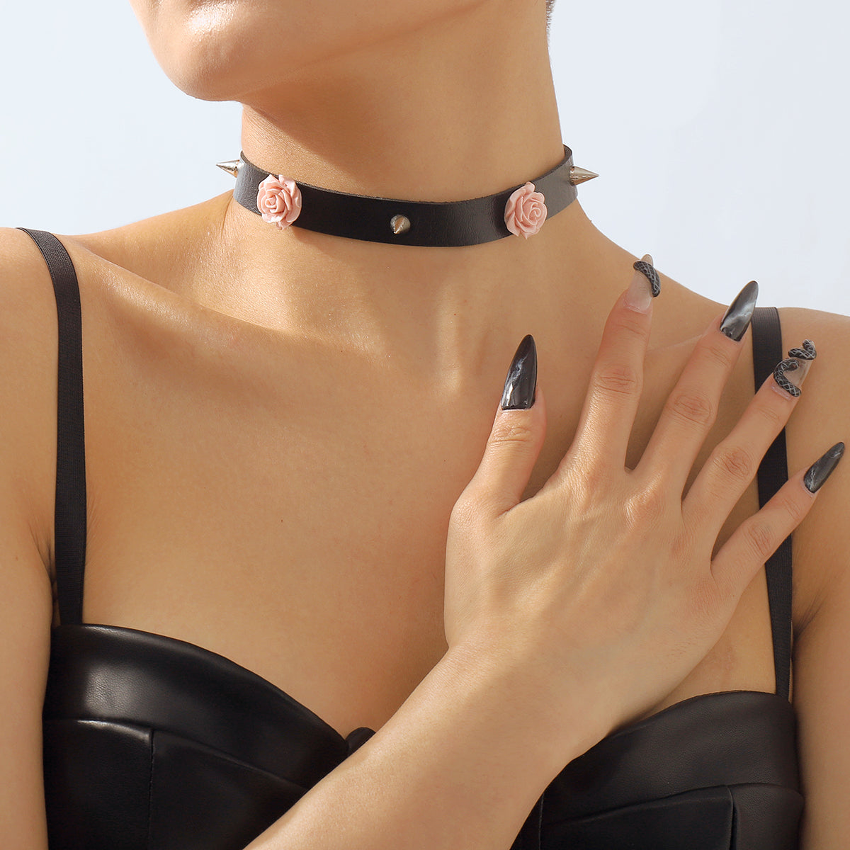 N11150 PU Leather With Resin Flower Choker Necklace