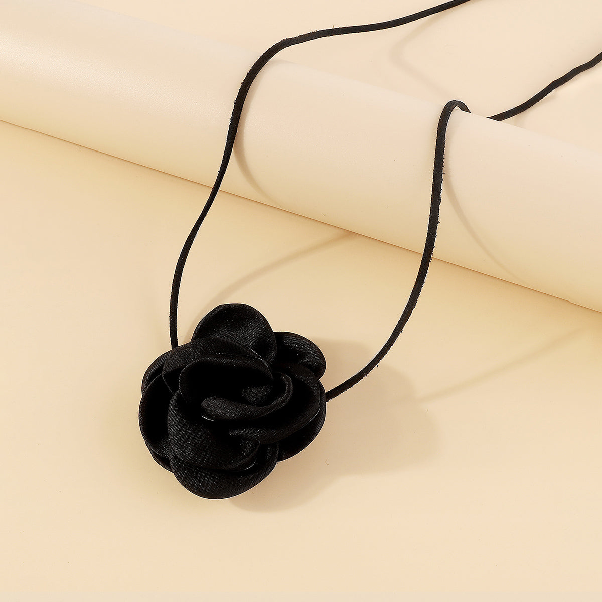 N11197 Romantic Rose Flower Choker Necklace Belt
