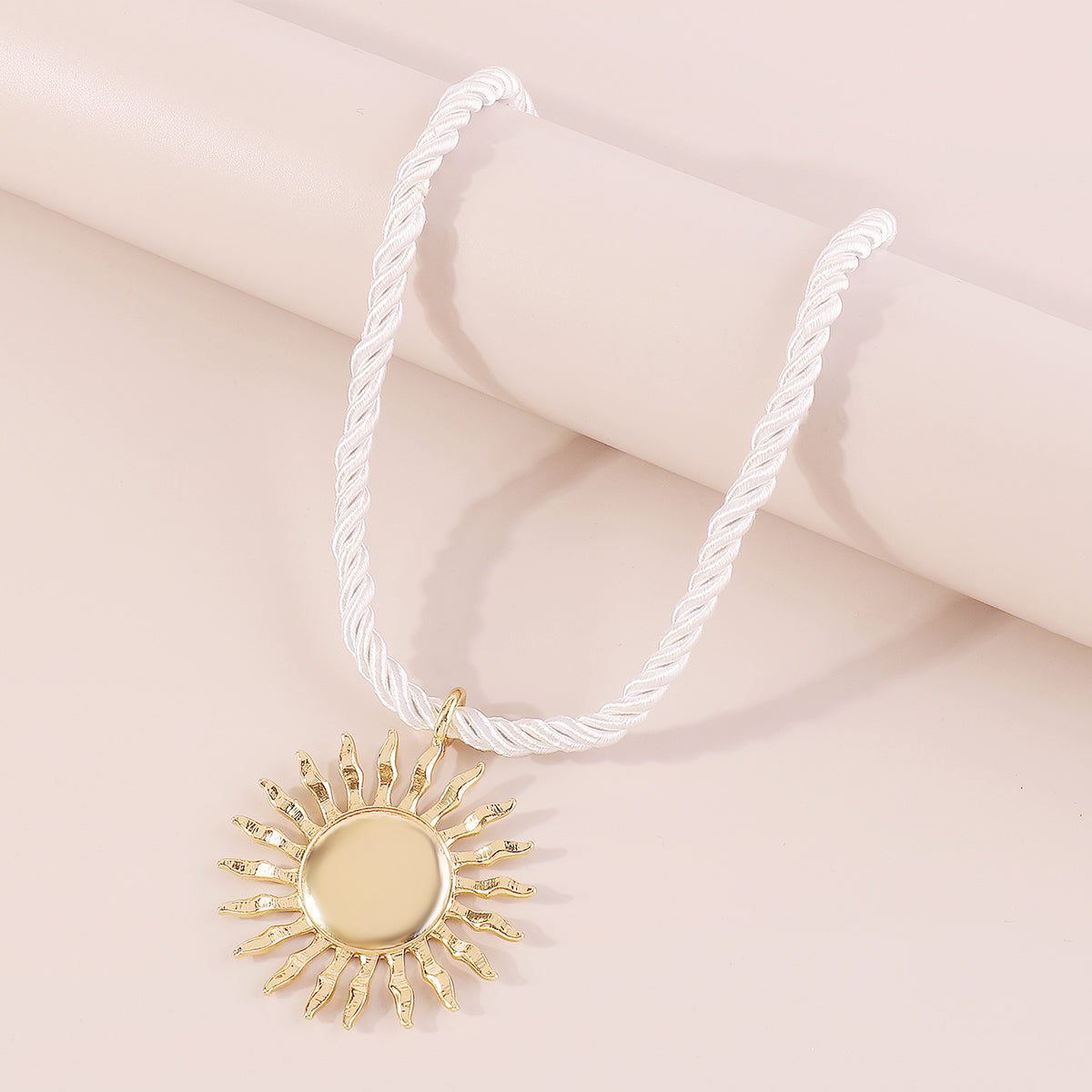 N11262 Geometric Metal Sun Pendant Necklace